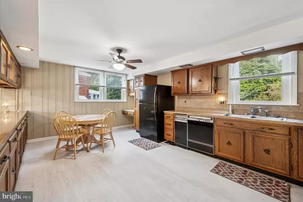 Brookhaven, PA 19015,708 CAMBRIDGE RD