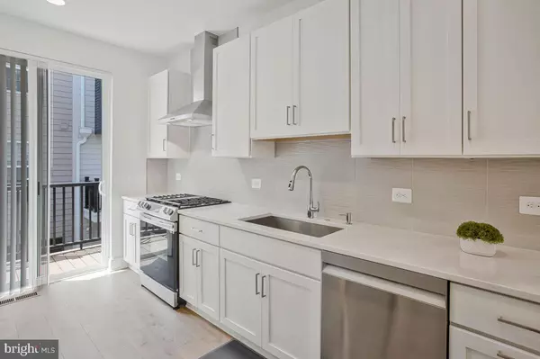 Falls Church, VA 22042,7367 BLADE DR