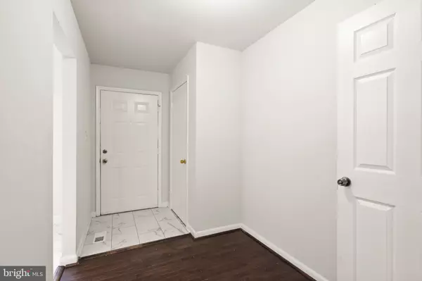 Woodbridge, VA 22193,4332 EILEEN CT