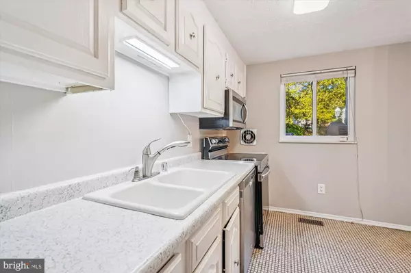 Burke, VA 22015,9323 KITE ST