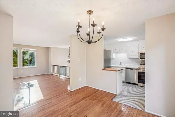 Burke, VA 22015,9323 KITE ST