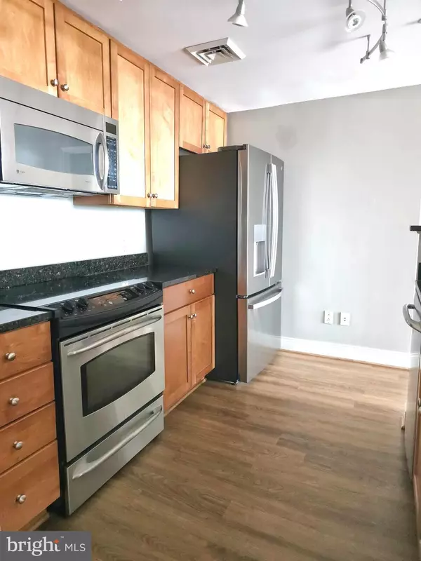 Arlington, VA 22201,1020 N HIGHLAND ST #1012