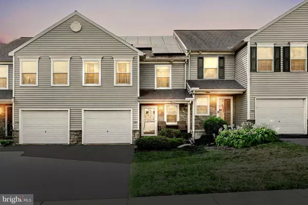 130 LOCUST RUN DR, York, PA 17404