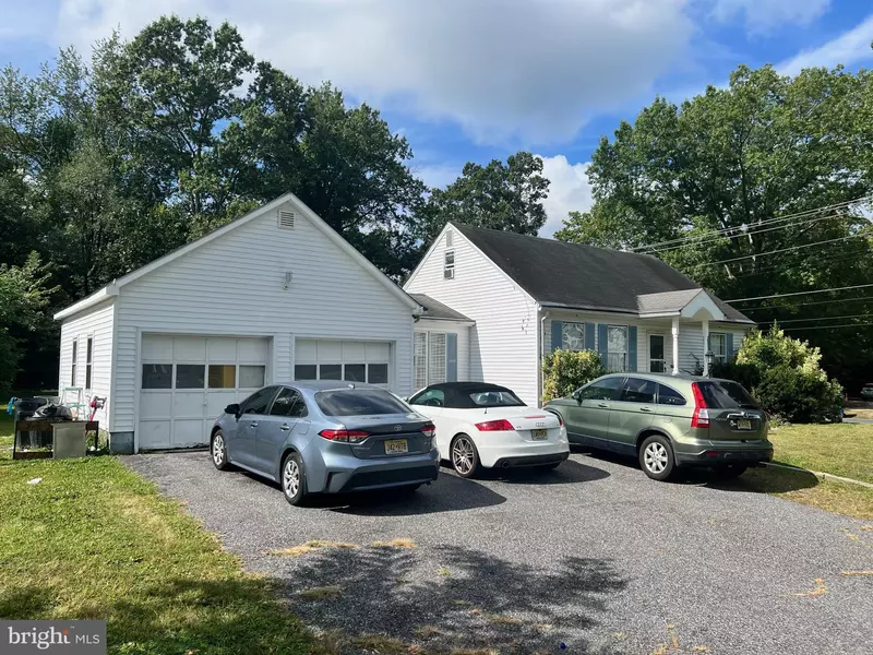 420 VILLANOVA RD, Glassboro, NJ 08028