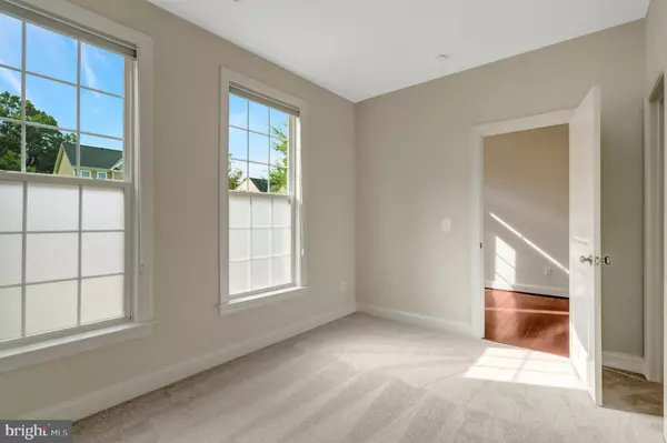 Manassas, VA 20110,8854 ORCHARD LN