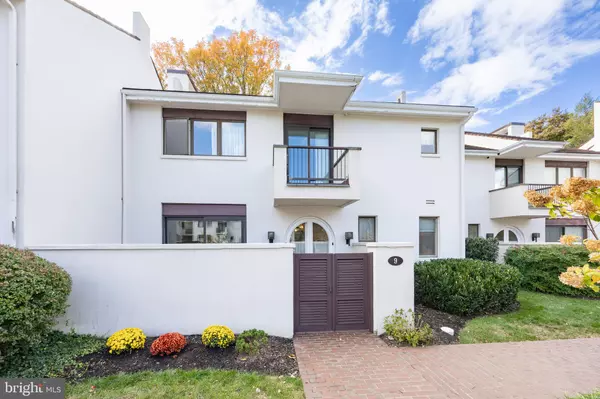 9 AVIGNON #9, Devon, PA 19333