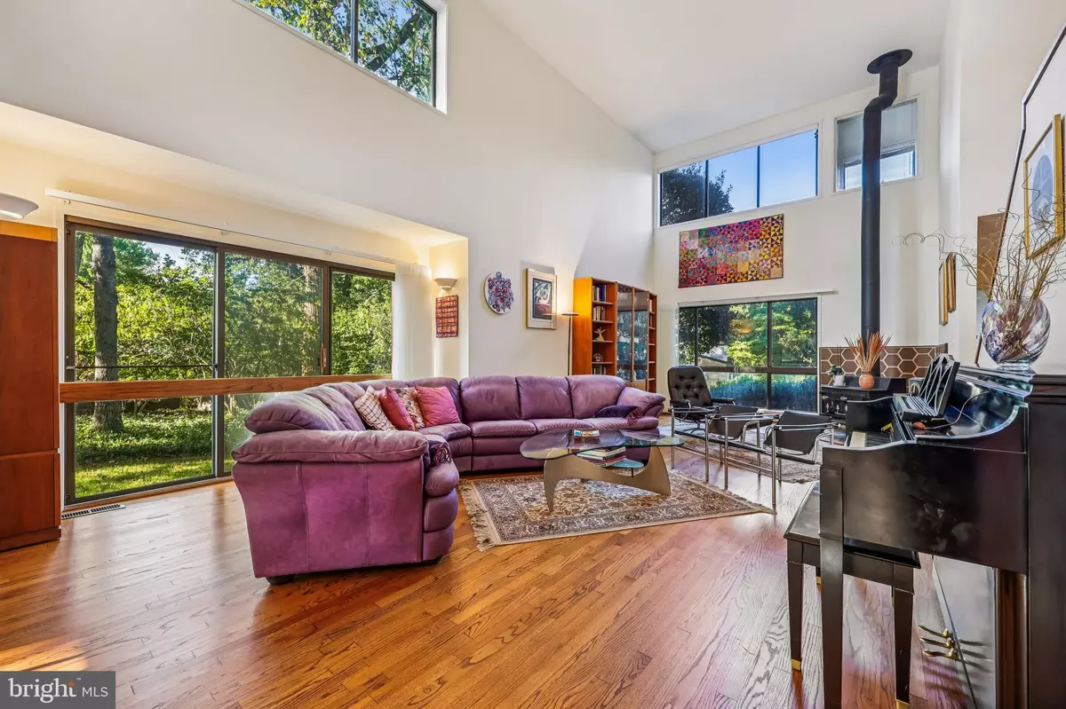 Bethesda, MD 20817,9305 FRIARS RD