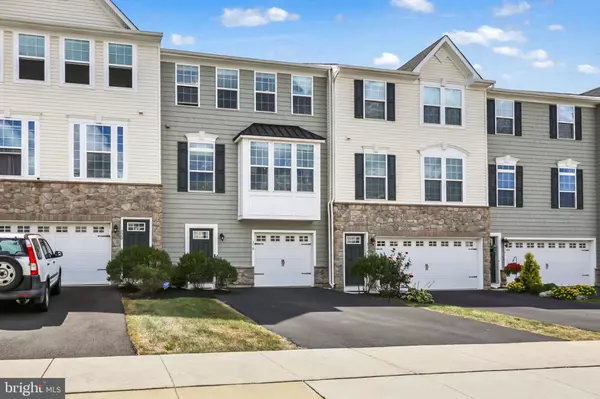 Perkasie, PA 18944,318 PIN OAK LN