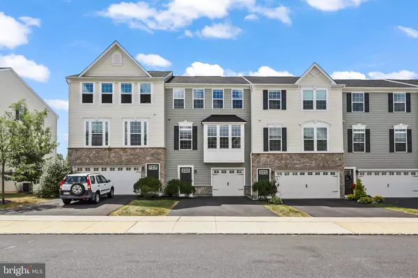 318 PIN OAK LN,  Perkasie,  PA 18944