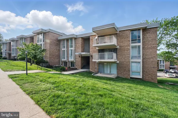 Alexandria, VA 22303,2630 WAGON DR #2C