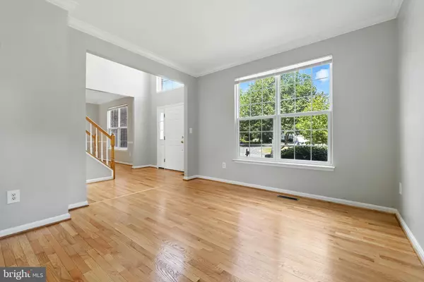 Bowie, MD 20716,3102 APPLE GREEN LN