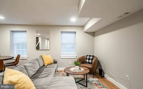 Wilmington, DE 19801,221 W 6TH ST #UNIT 2