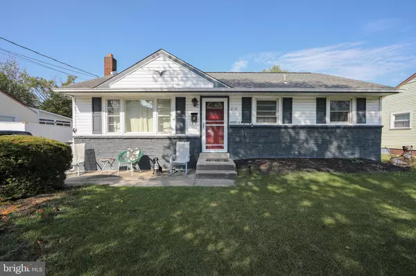 219 N 2ND ST, National Park, NJ 08063