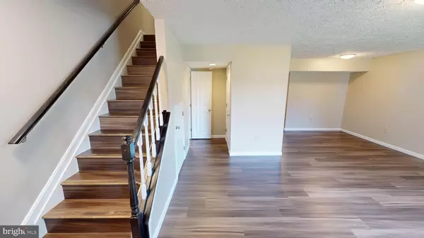 Waldorf, MD 20603,6202 SEAL PL