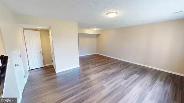 Waldorf, MD 20603,6202 SEAL PL