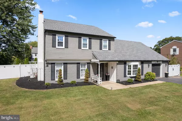 116 VILLAGE GREEN LN, Dublin, PA 18917