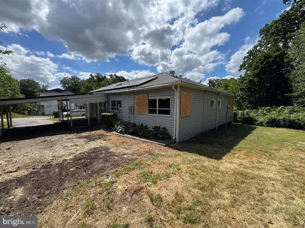 Glenolden, PA 19036,41 RAILROAD AVE