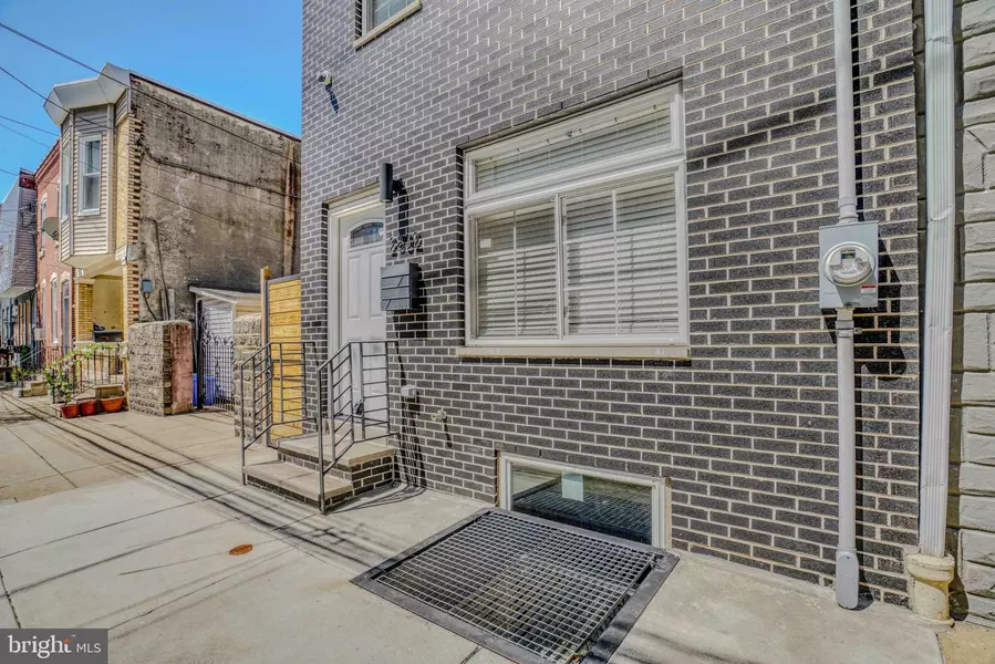 2832 EDGEMONT ST, Philadelphia, PA 19134