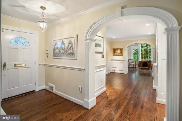 Chevy Chase, MD 20815,8126 KERRY LN