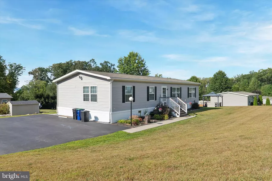 726 JEB DR, Gap, PA 17527