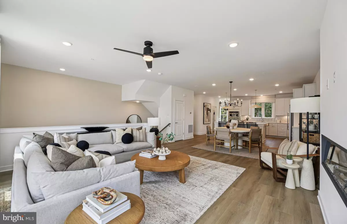 Laurel, MD 20724,1102 CRESTED WOOD DR #2