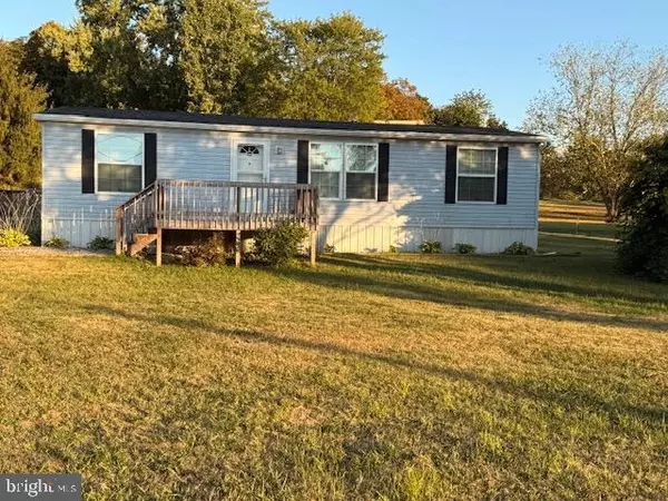 211 MANOR LANE, Fishertown, PA 15539