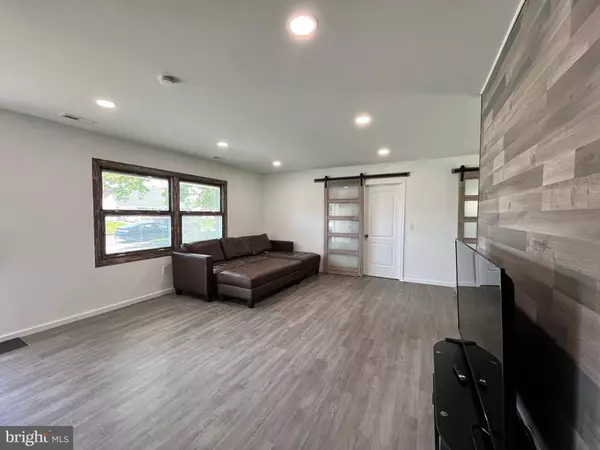 Levittown, PA 19055,52 KENWOOD DR N #N