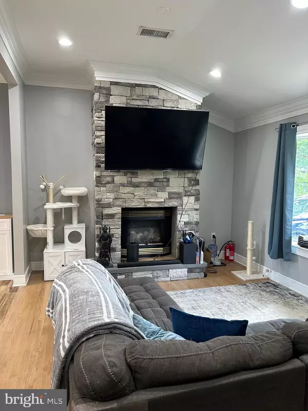 Browns Mills, NJ 08015,302 LAKEVIEW BLVD