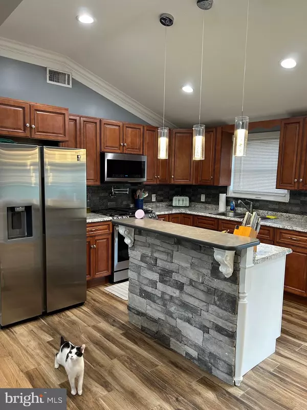 Browns Mills, NJ 08015,302 LAKEVIEW BLVD