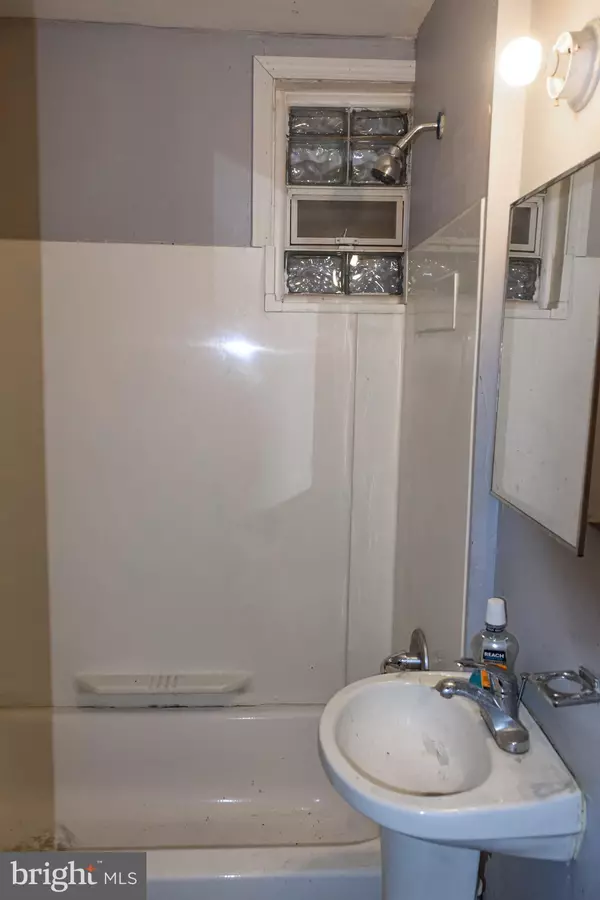 Philadelphia, PA 19140,4517 OLD YORK RD