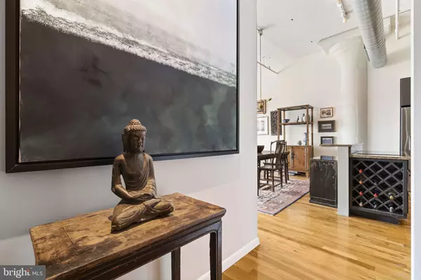 Philadelphia, PA 19107,314 N 12TH ST #1007