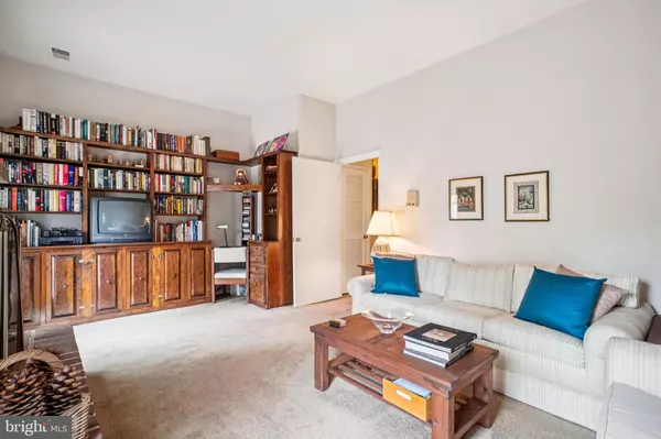 Falls Church, VA 22041,5936 MUNSON CT