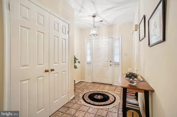 Falls Church, VA 22041,5936 MUNSON CT