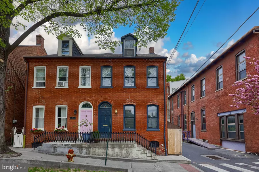 27 N MULBERRY ST, Lancaster, PA 17603