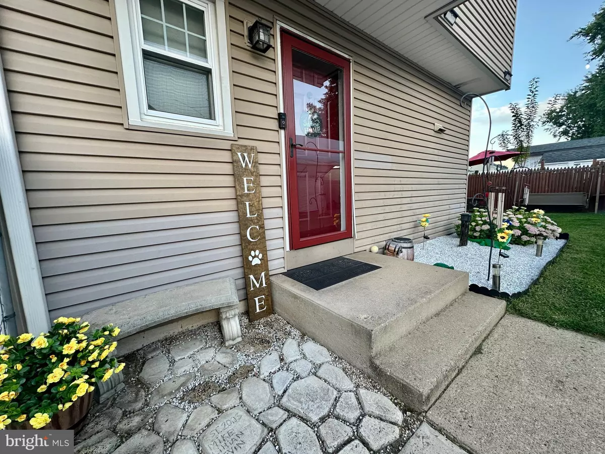 Bristol, PA 19007,114 MIFFLIN ST