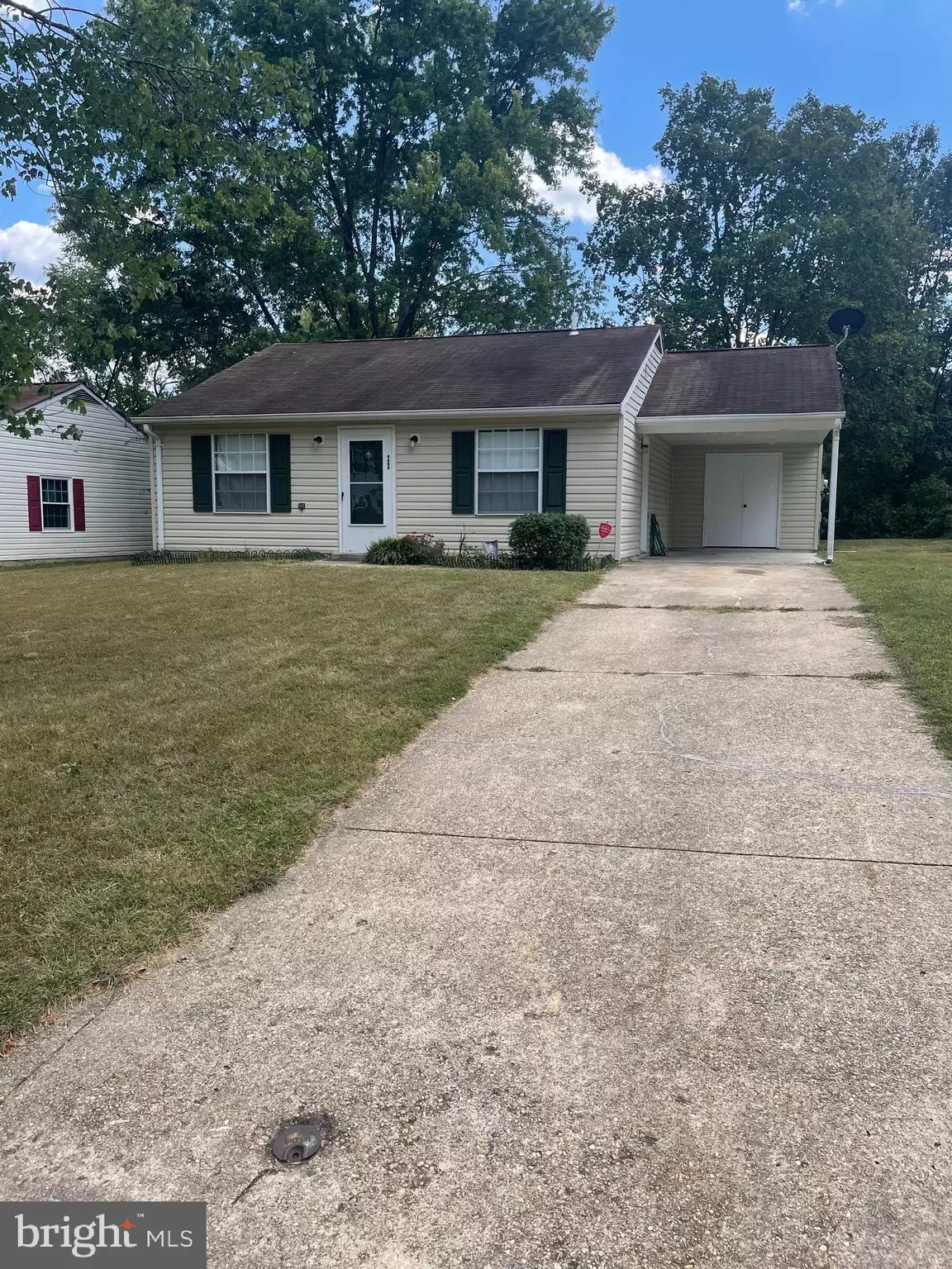 Waldorf, MD 20602,2409 YORK CT