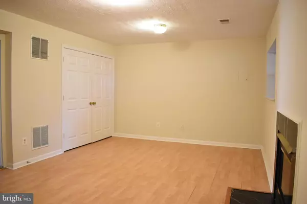 Fairfax, VA 22030,4617 BUCKHORN RDG