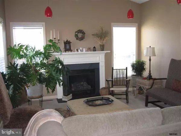 Gettysburg, PA 17325,11 IVY LN