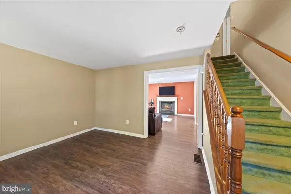 Blackwood, NJ 08012,2 KATHERINE CT