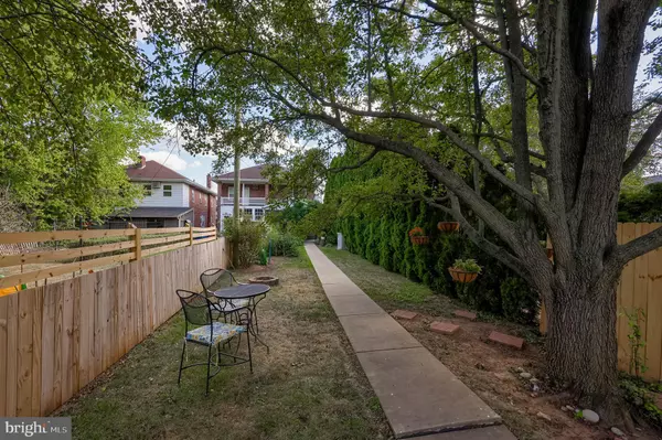 York, PA 17404,1637 MONROE ST