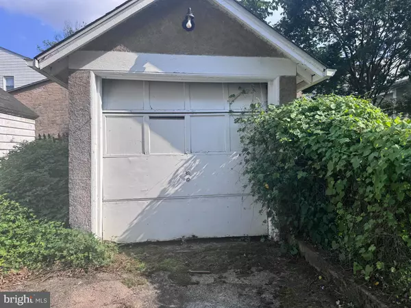 Havertown, PA 19083,323 HATHAWAY LN
