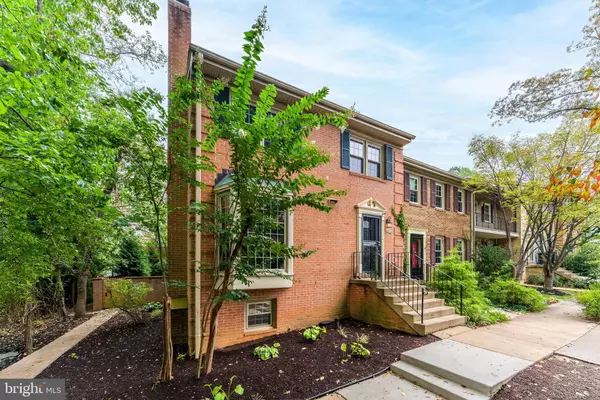 Falls Church, VA 22042,6416 SEVEN OAKS CT