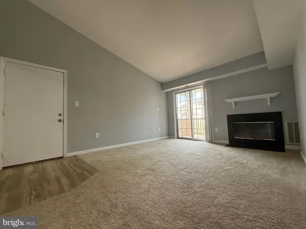 Alexandria, VA 22310,6921 VICTORIA DR #I