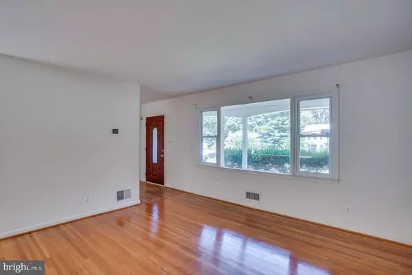 Annandale, VA 22003,3710 WOODBURN RD