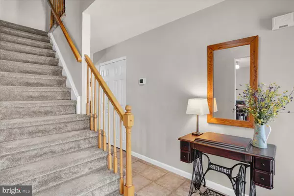 Reading, PA 19608,10 PRIMROSE LN