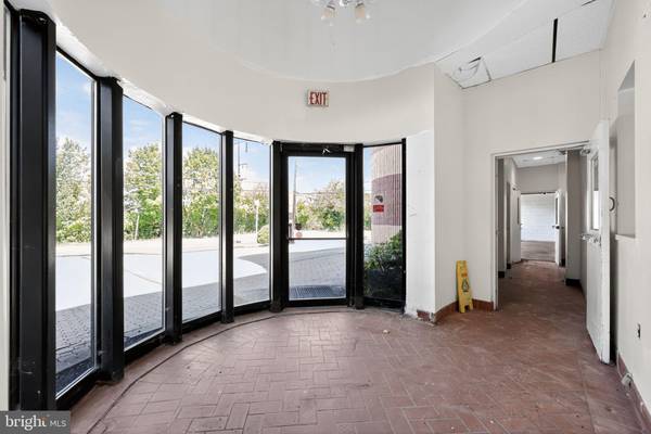 Malvern, PA 19355,514 E KING RD