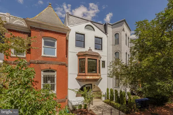 906 A ST SE, Washington, DC 20003