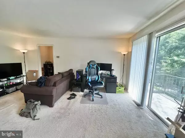Bethesda, MD 20814,10618 KENILWORTH AVE #10618
