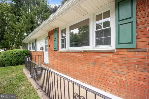 Glenside, PA 19038,906 MAPLE AVE