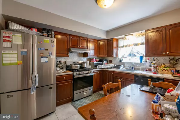 Reading, PA 19611,810 JOAN TC